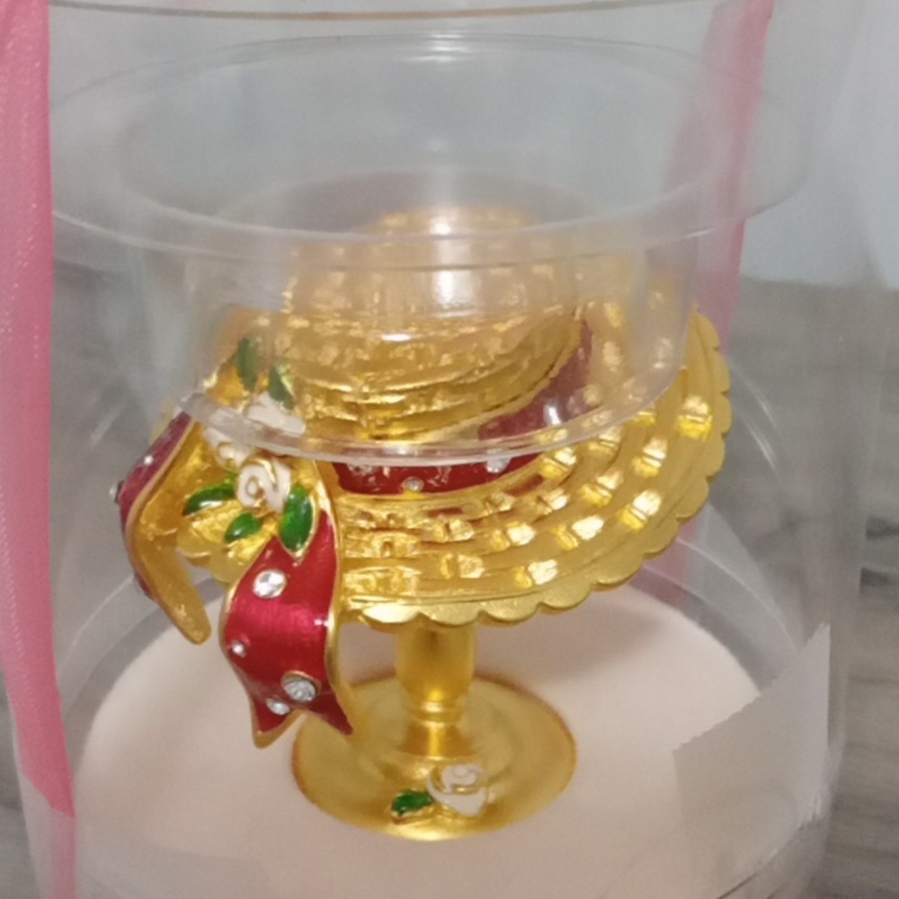 Estee Lauder Solid Perfume Compact - Picture 2 of 3
